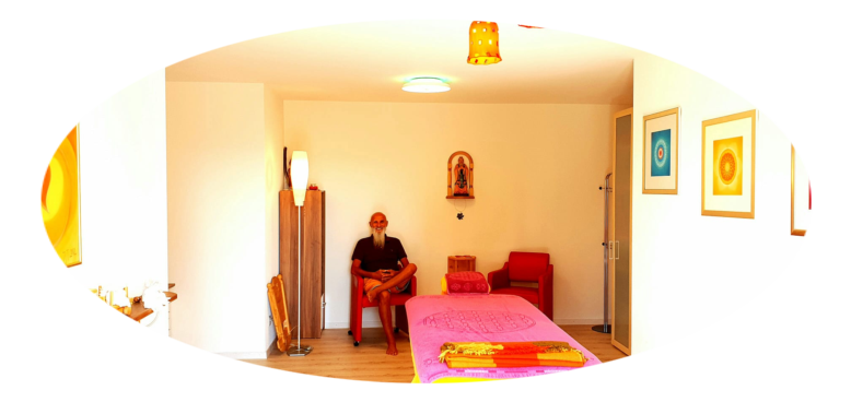 Roman Herger im Praxisraum